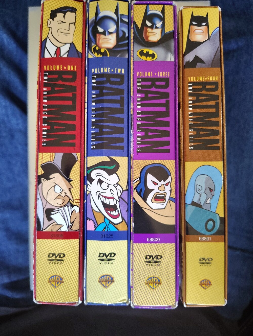 Batman: The Animated Series Volumes 1-4 (DVD, 16-Disc Set) COMPLETE